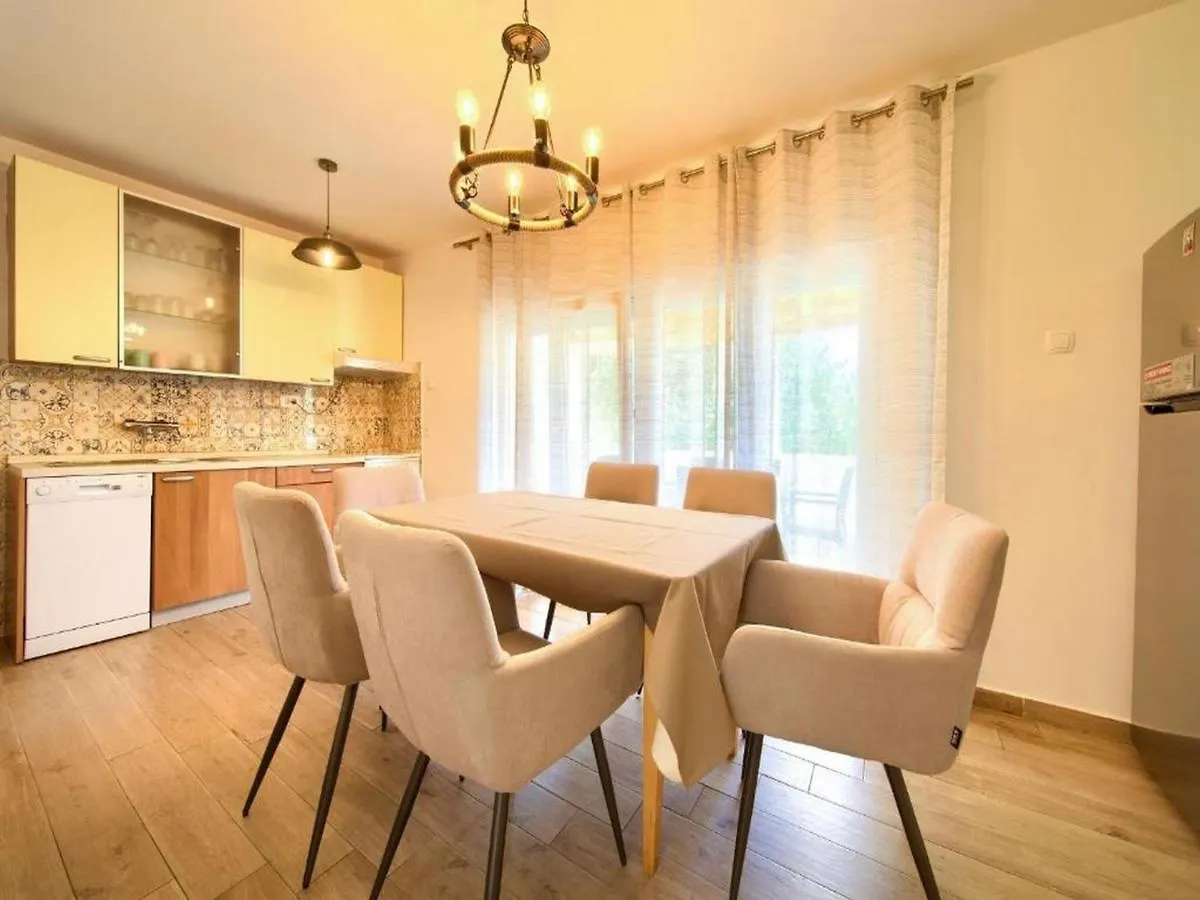 Apartment Ankica Polje